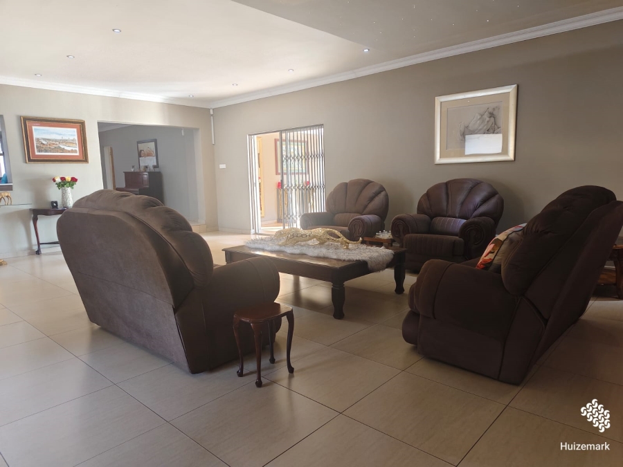 5 Bedroom Property for Sale in Vaalpark Free State